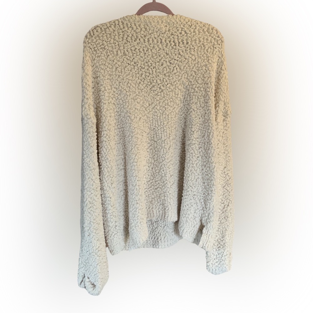NWOT Macaron Cream Fuzzy Popcorn Knit Sweater M - Picture 2 of 3